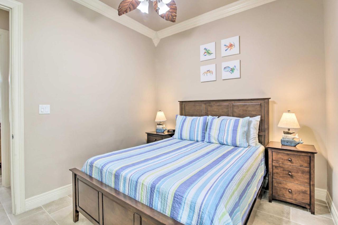 South Padre Island Condo - 200 Ft To Beach! 외부 사진