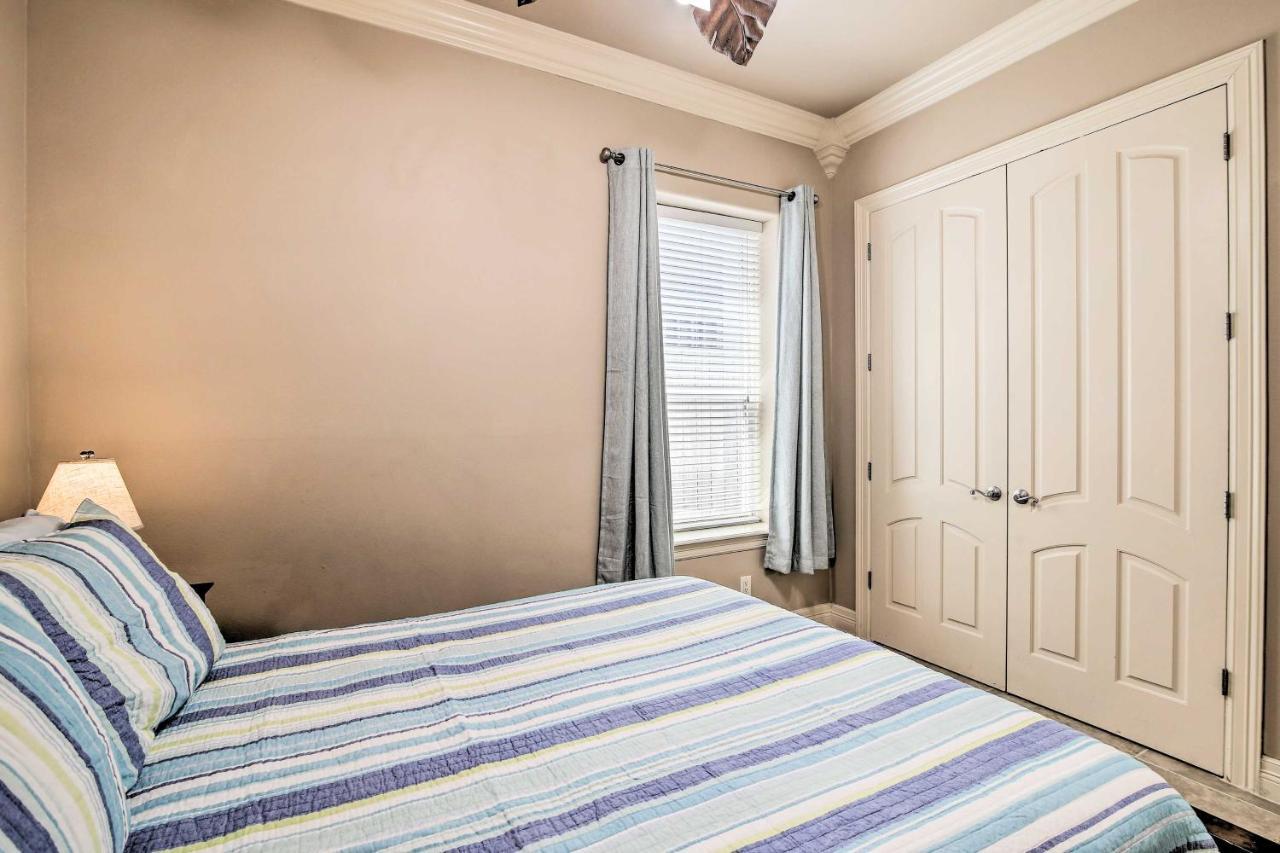 South Padre Island Condo - 200 Ft To Beach! 외부 사진